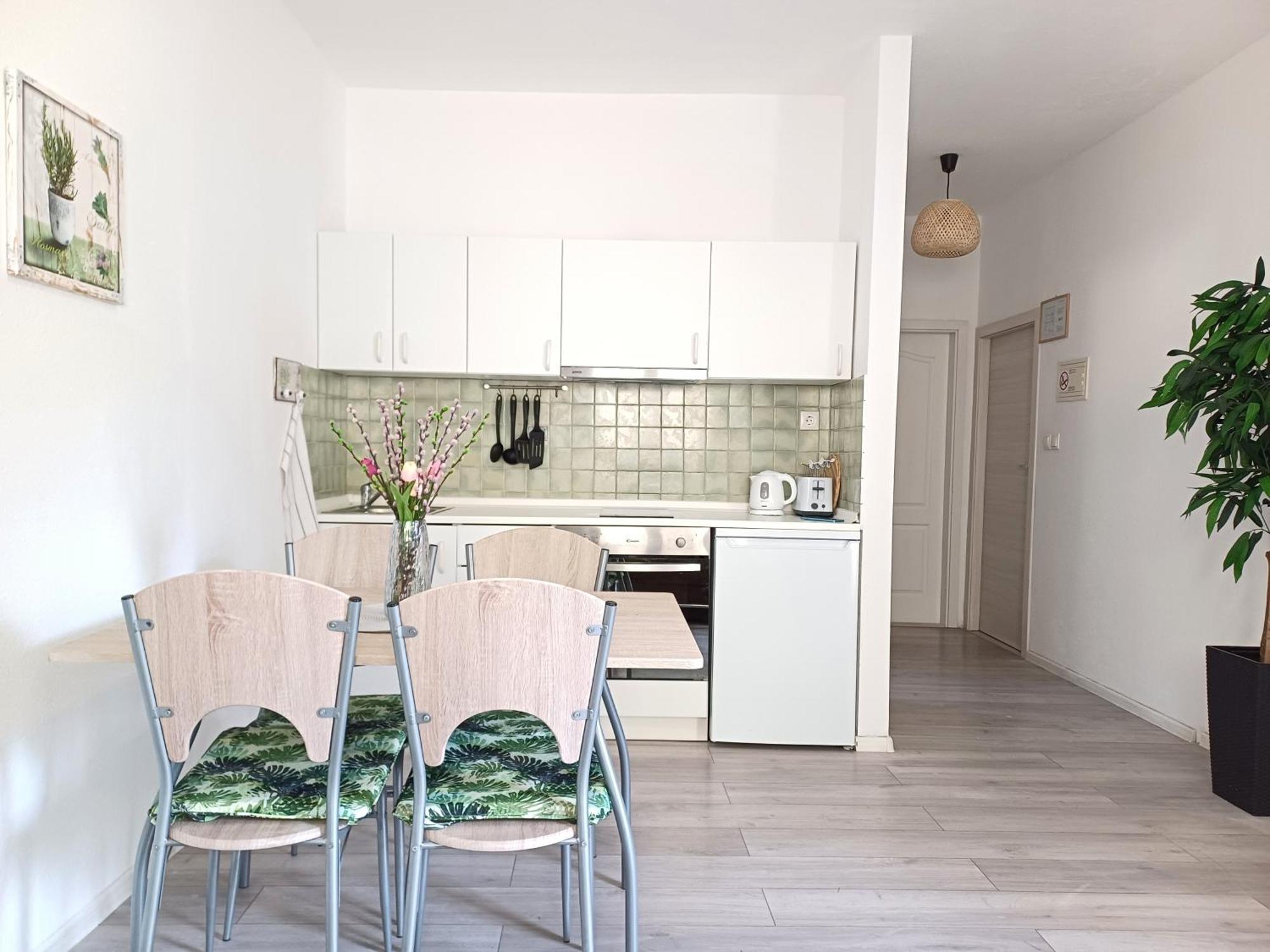 דוגי ראט Apartments Sun & Sea מראה חיצוני תמונה